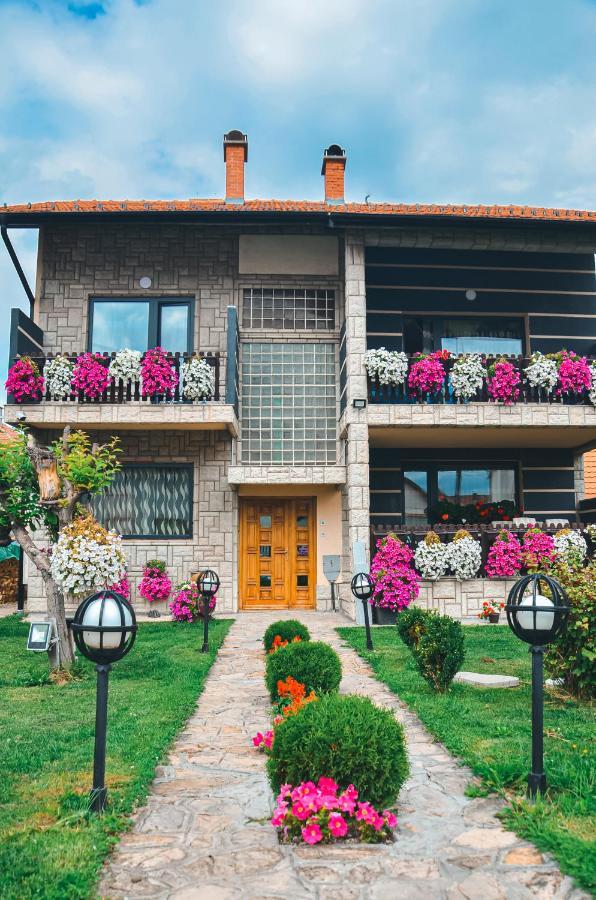 Vila Petunija Sjenica Buitenkant foto