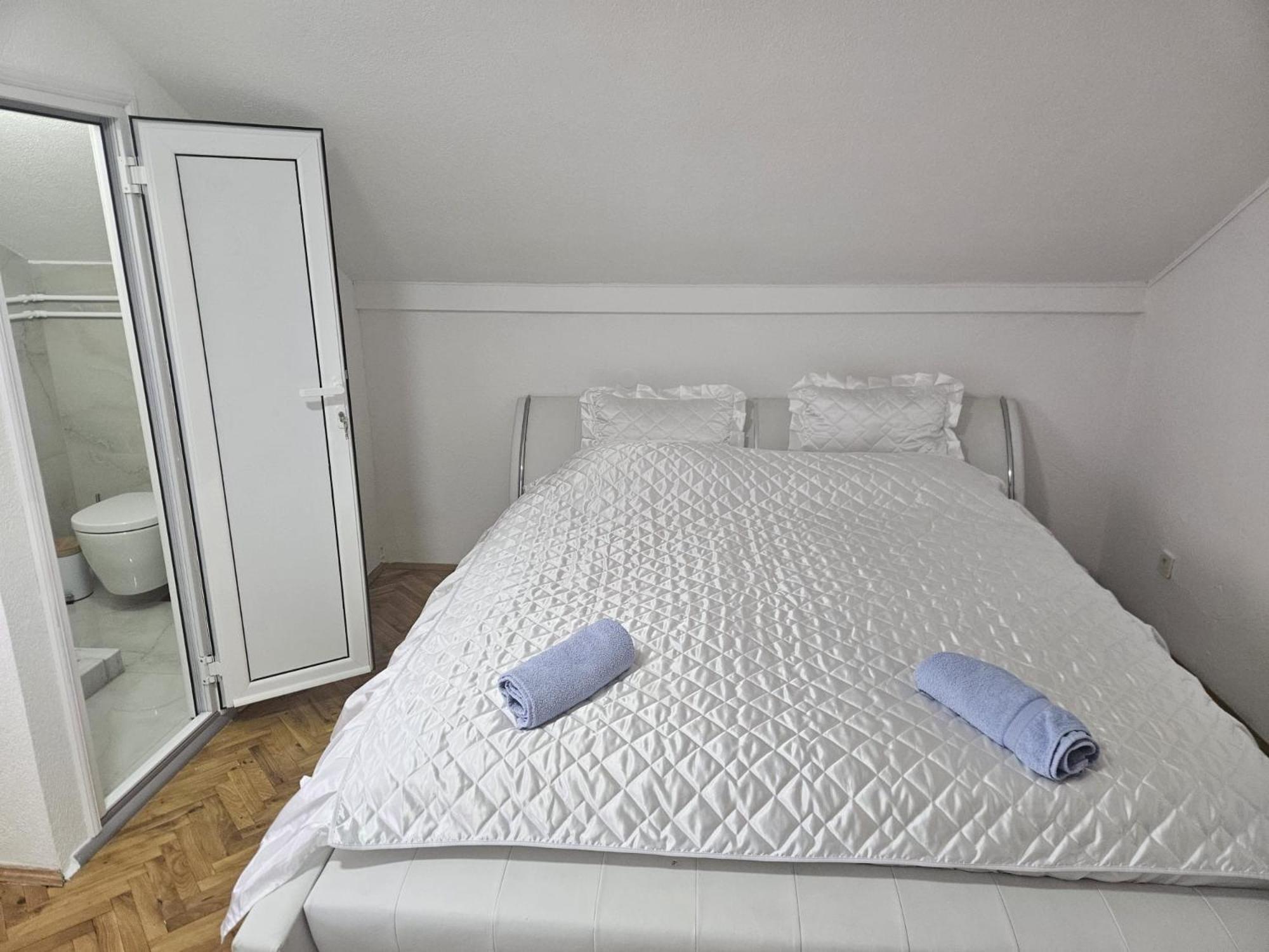 Vila Petunija Sjenica Kamer foto