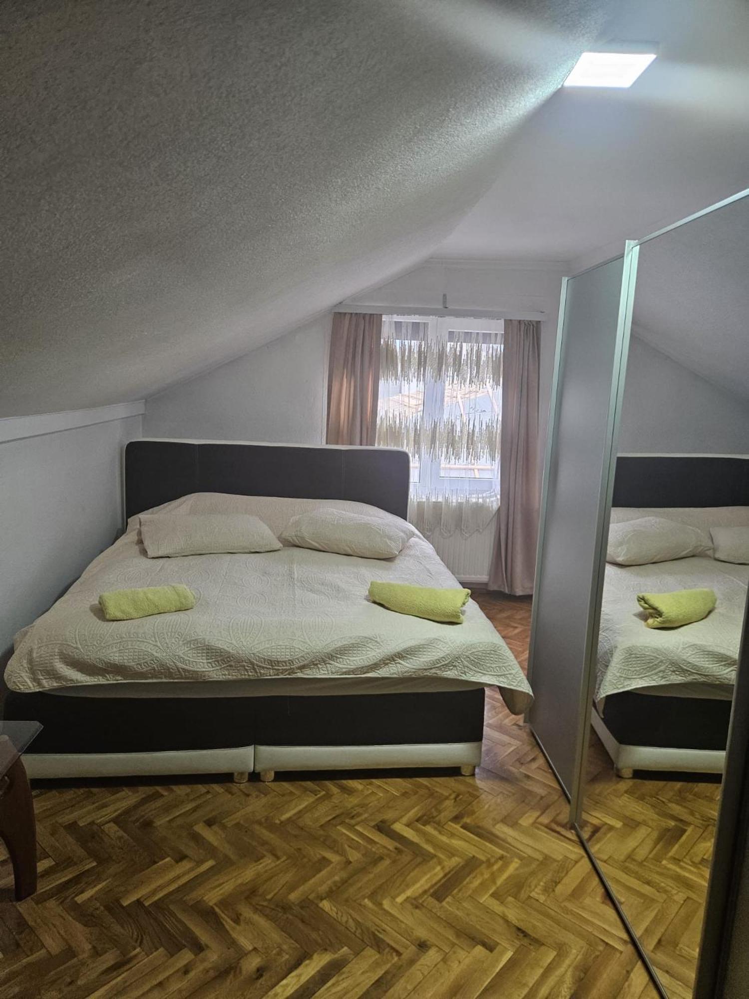 Vila Petunija Sjenica Kamer foto