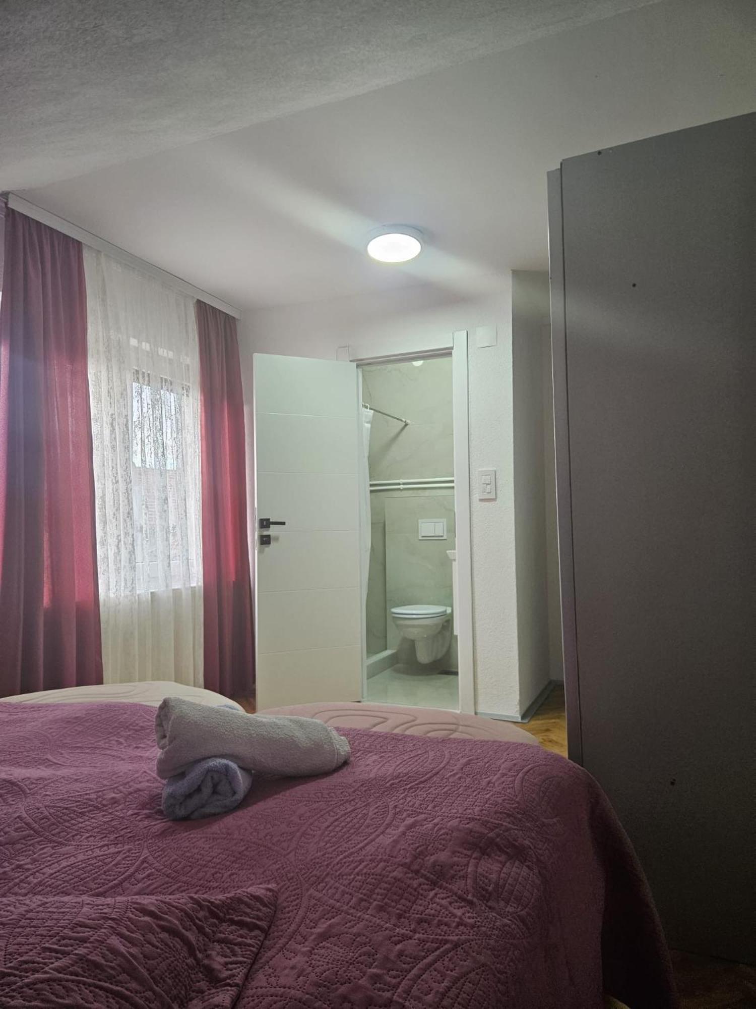 Vila Petunija Sjenica Kamer foto